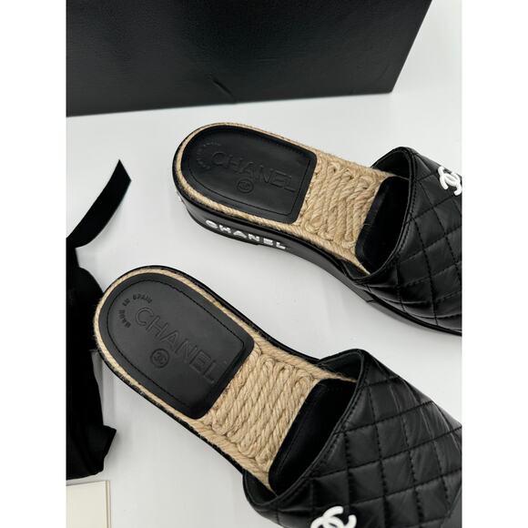 Chanel 2020 Interlocking CC Logo Slides Platforms size 37/7 - Picture 4 of 11